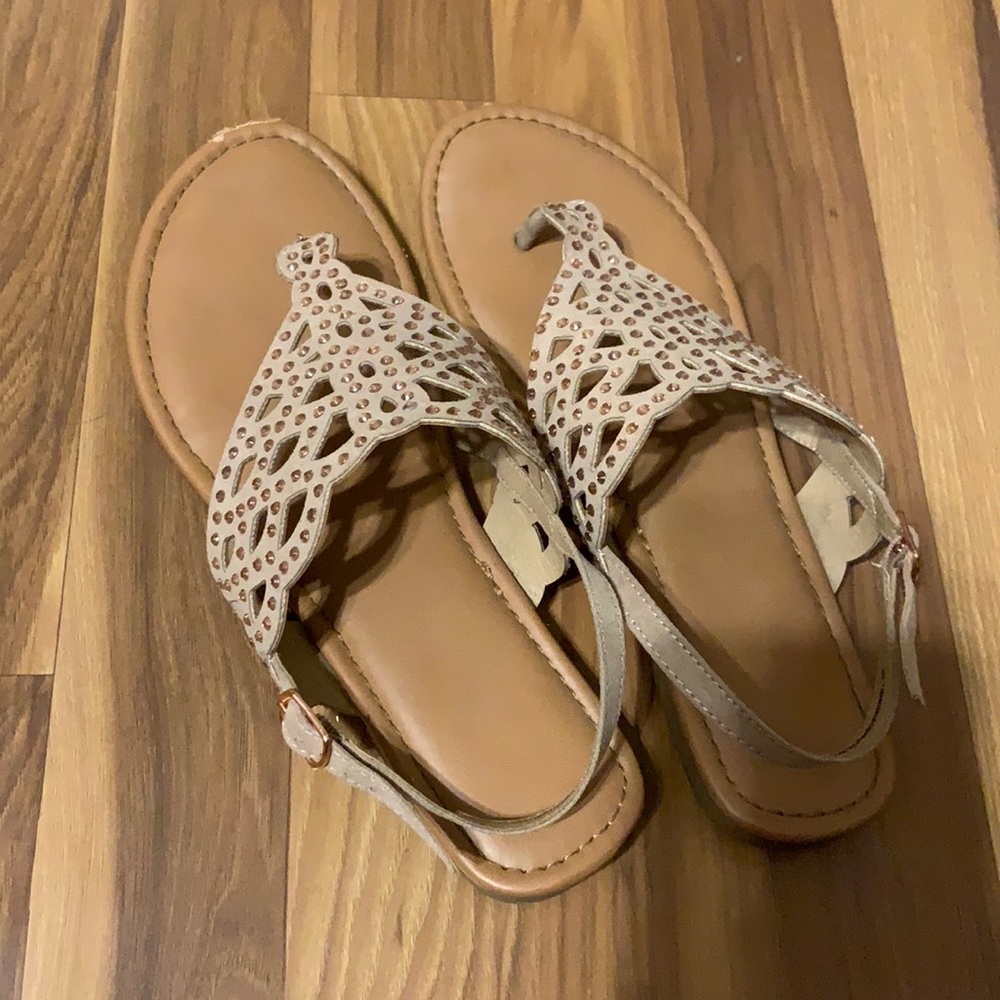 Time and Tru Sandals